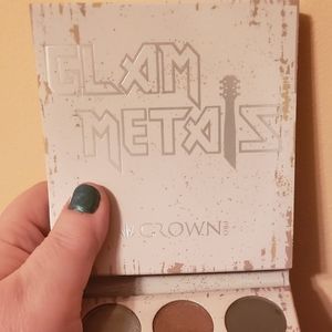 Crown glam metals palette